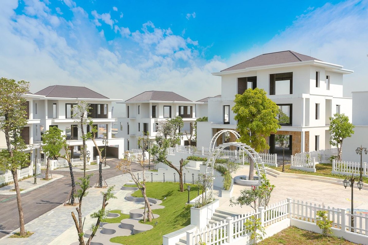 Phoenix Legend Ha Long được Dot Property Vietnam Awards bình chọn là Dự án nghỉ dưỡng có thiết kế kiến trúc đẹp nhất khu vực Đông Nam Á 2018.