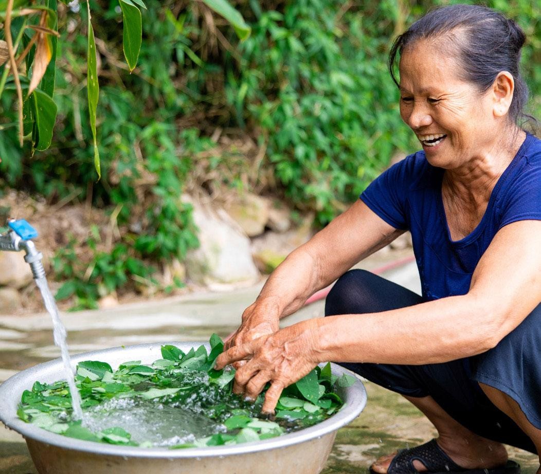 Qua 4 năm thực hiện, chương trình “Khơi nguồn nước sạch vì miền Trung yêu thương” đã giải quyết tình trạng thiếu nước sạch cho hàng nghìn hộ dân tại các tỉnh miền Trung. Qua 4 năm thực hiện, chương trình “Khơi nguồn nước sạch vì miền Trung yêu thương” đã giải quyết tình trạng thiếu nước sạch cho hàng nghìn hộ dân tại các tỉnh miền Trung.