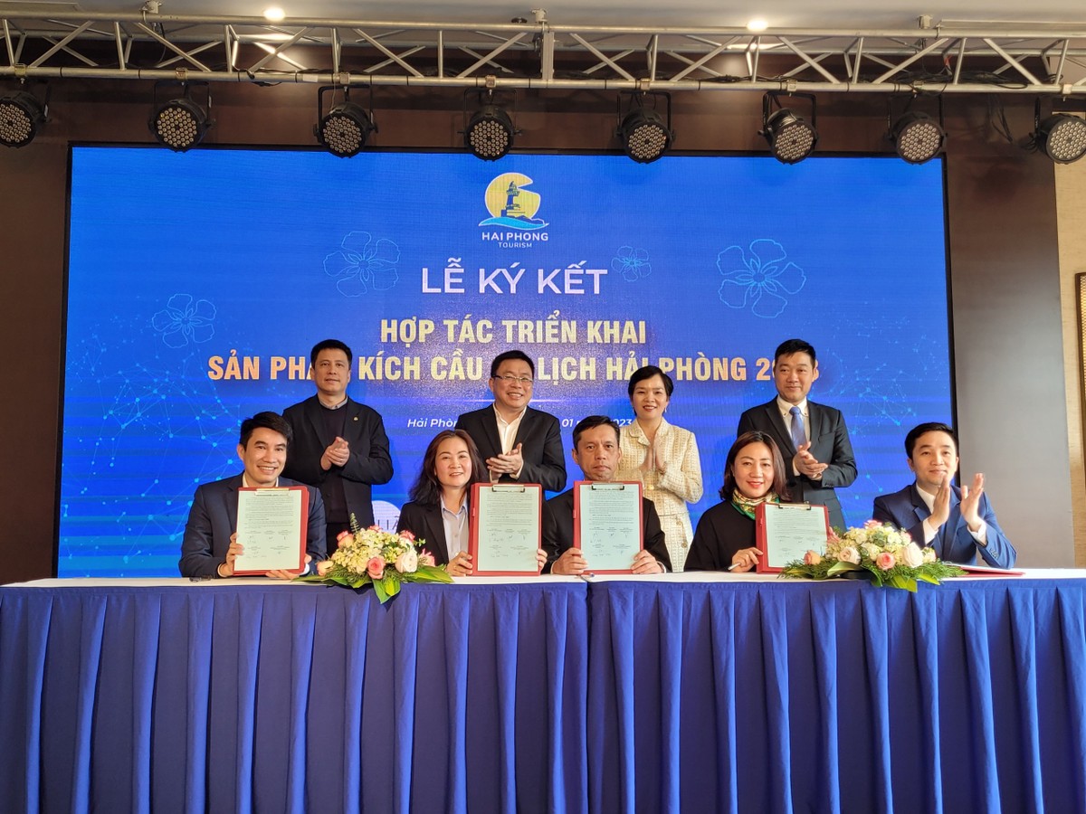 Ký kết Hợp tác triển khai sản phẩm kích cầu du lịch Hải Phòng năm 2023. Ký kết Hợp tác triển khai sản phẩm kích cầu du lịch Hải Phòng năm 2023.