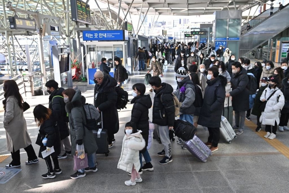Theo dự báo của Viện giao thông Hàn Quốc, sẽ có hơn 26 triệu người - tương đương một nửa dân số nước này về quê đón Tết Nguyên đán năm nay, tăng 20% so với cùng kỳ năm ngoái. (Ảnh: Getty).