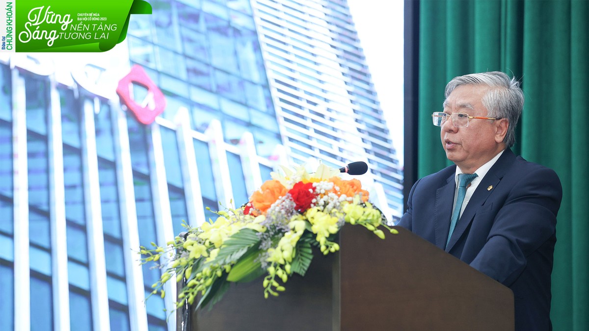 Chủ tịch Hội đồng Quản trị BIC Trần Xuân Hoàng trình bày những định hướng của BIC năm 2023 và trong những năm tới