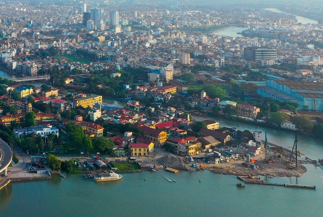 Dự án chỉnh trang đô thị tại khu vực bến xe Lạc Long cũ sẽ góp phần đảm bảo đồng bộ cảnh quan, kiến trúc văn minh hiện đại. Ảnh Hồng Phong. Dự án chỉnh trang đô thị tại khu vực bến xe Lạc Long cũ sẽ góp phần đảm bảo đồng bộ cảnh quan, kiến trúc văn minh hiện đại. Ảnh Hồng Phong.