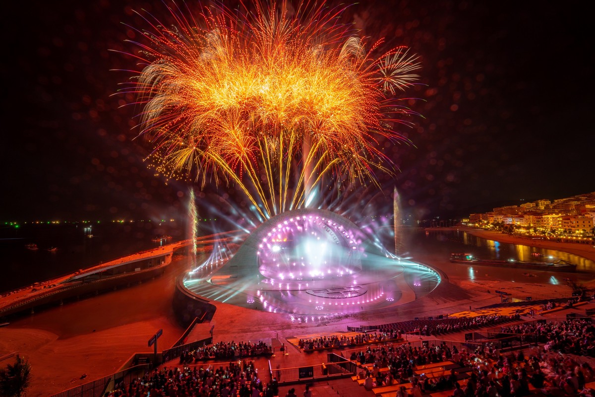 Show diễn Kiss The Stars tại thị trấn Hoàng Hôn. Ảnh: Minh Tú. Show diễn Kiss The Stars tại thị trấn Hoàng Hôn. Ảnh: Minh Tú.