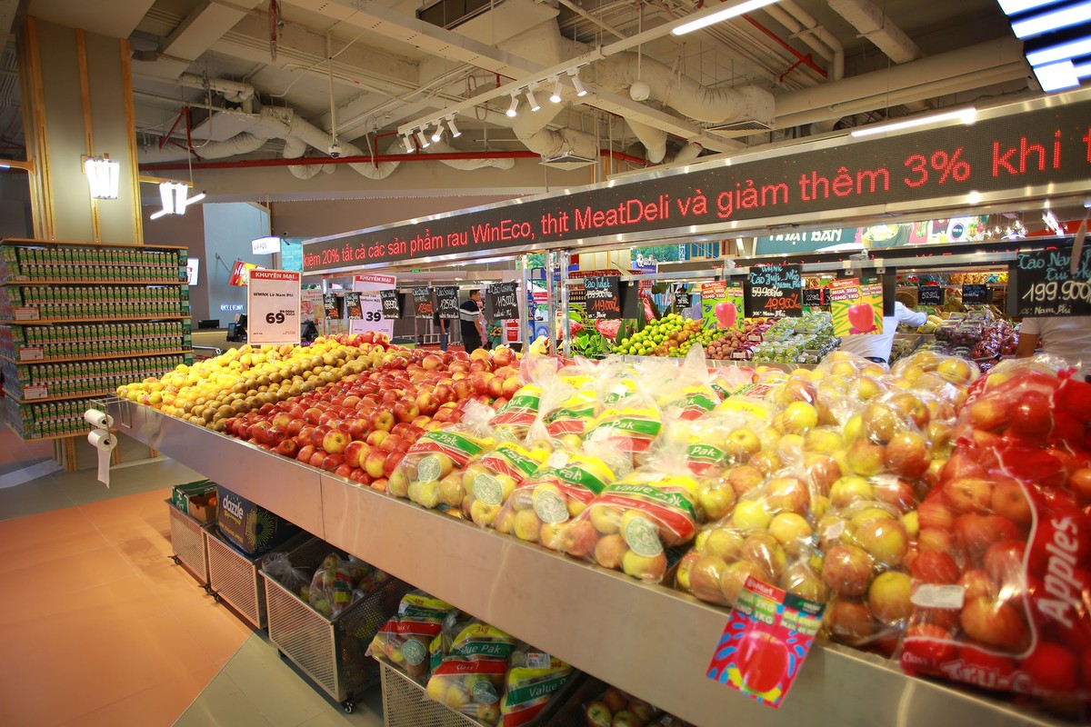 Nguồn hàng phong phú, hứa hẹn đáp ứng nhu cầu tiêu dùng của khách hàng. Nguồn hàng phong phú, hứa hẹn đáp ứng nhu cầu tiêu dùng của khách hàng.