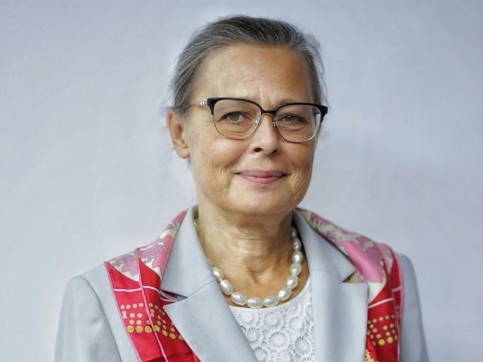 Bà Á Elena Butarova. Bà Á Elena Butarova.