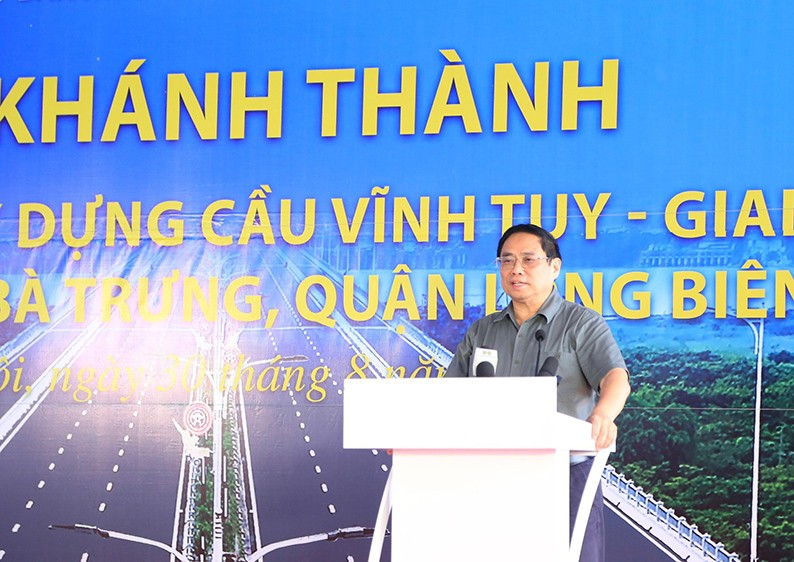 Thủ tướng Chính phủ Phạm Minh Chính phát biểu tại lễ thông xe cầu Vĩnh Tuy giai đoạn 2. Thủ tướng Chính phủ Phạm Minh Chính phát biểu tại lễ thông xe cầu Vĩnh Tuy giai đoạn 2.