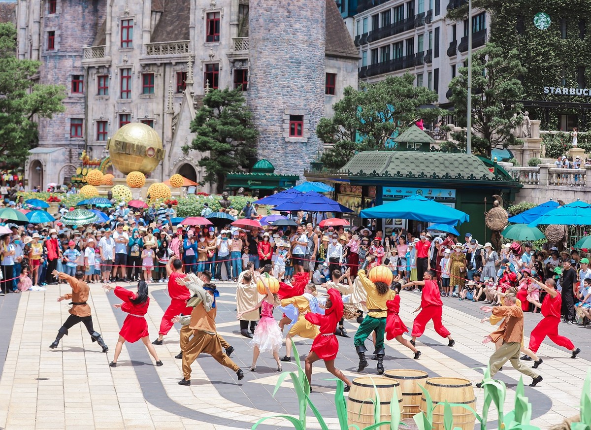 Chuyên nghiệp là điểm nổi bật của du lịch Đà Nẵng. Ảnh Sun Group. Chuyên nghiệp là điểm nổi bật của du lịch Đà Nẵng. Ảnh Sun Group.