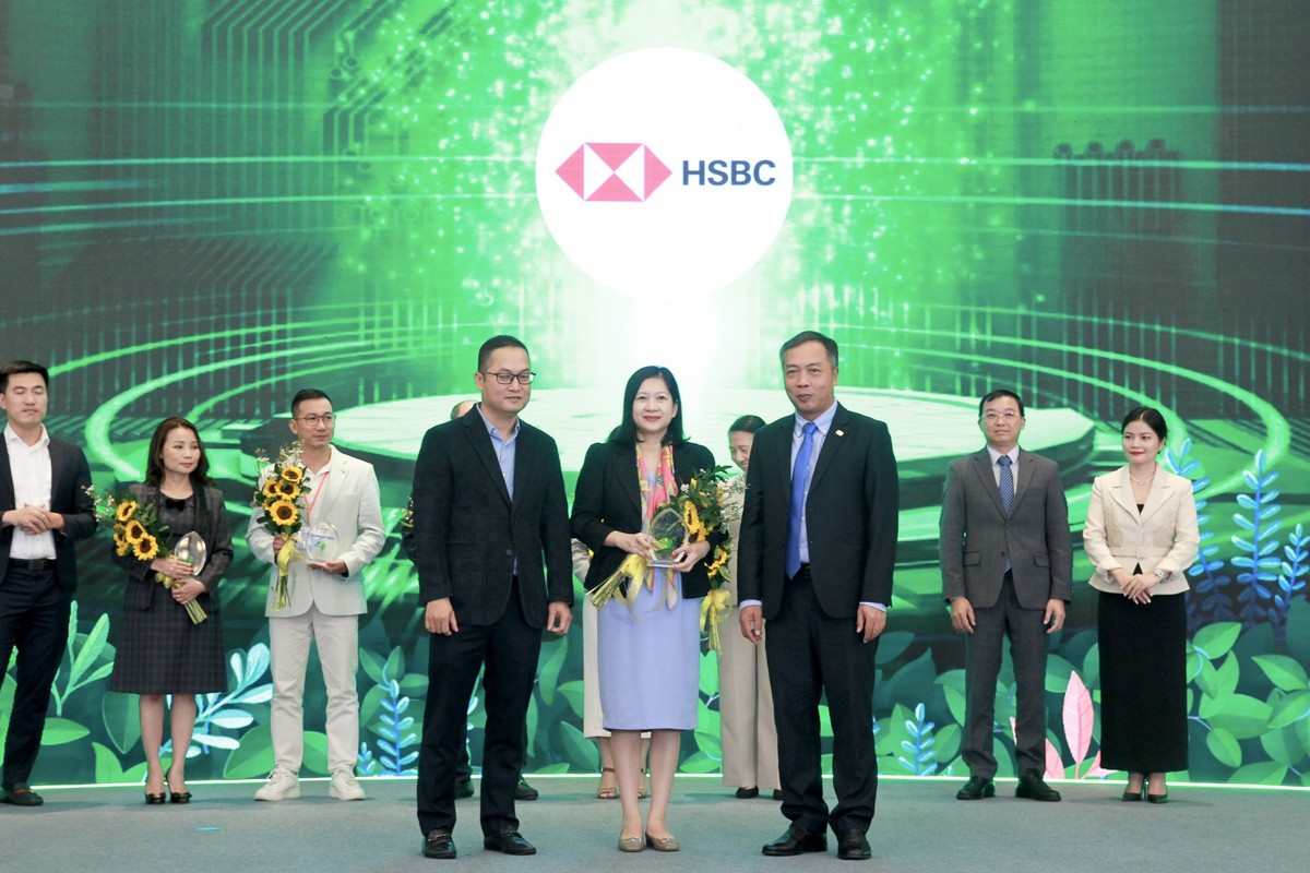 Bà Lâm Thúy Nga - Giám đốc toàn quốc Khối khách hàng Doanh nghiệp lớn, Ngân hàng TNHH MTV HSBC Việt Nam.