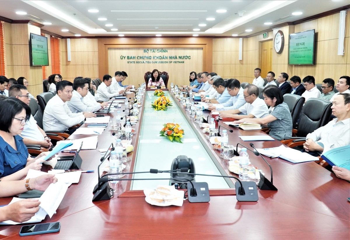 Toàn cảnh hội nghị. Toàn cảnh hội nghị.