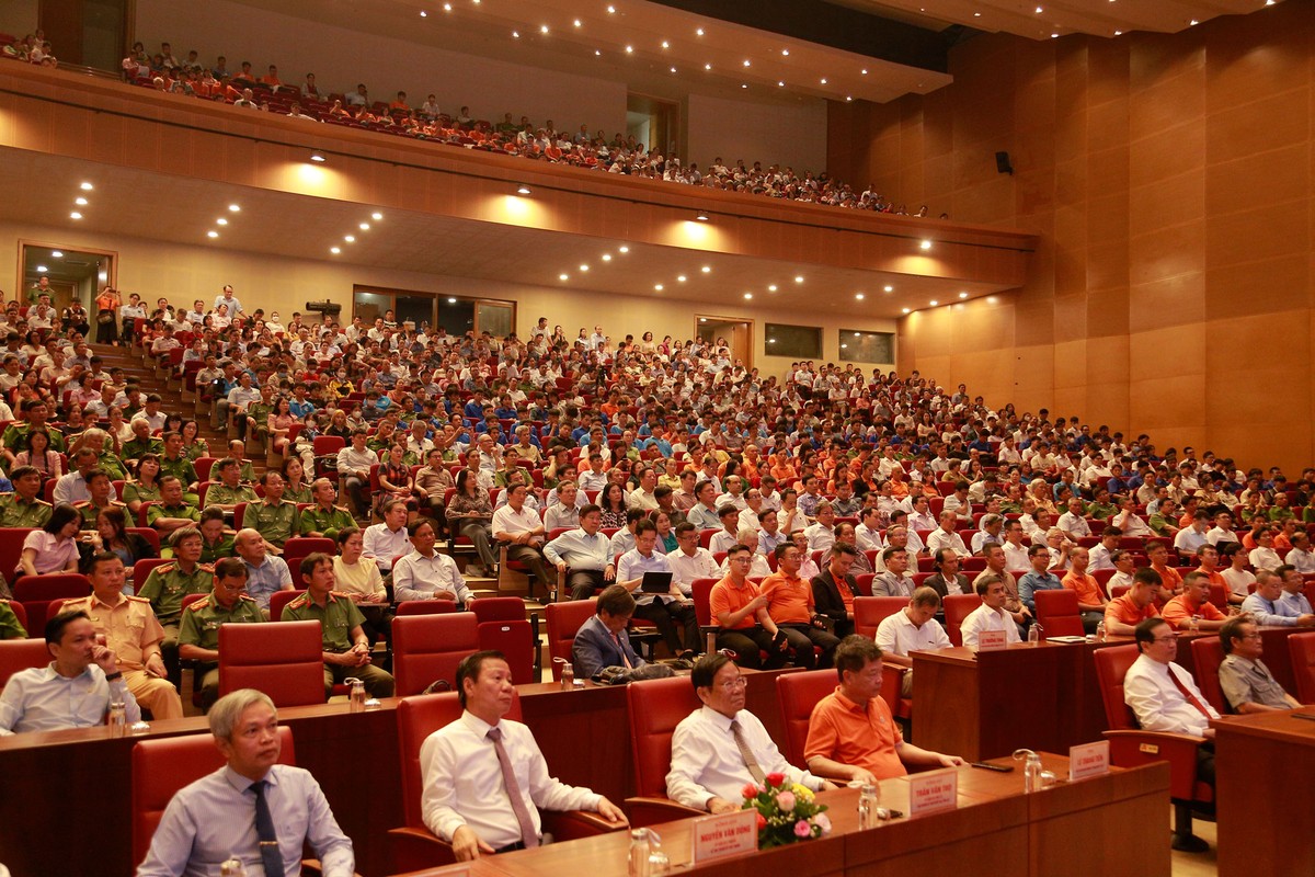 Khung cảnh của Hội nghị. Khung cảnh của Hội nghị.