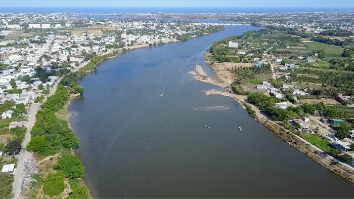Đôi bờ sông Dinh, tỉnh Ninh Thuận Đôi bờ sông Dinh, tỉnh Ninh Thuận