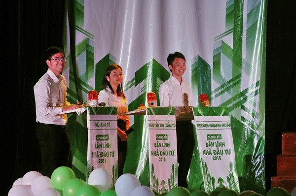 Sinh viên Ngoại thương vô địch “Bản lĩnh Nhà đầu tư 2015” ảnh 1 Sinh viên Ngoại thương vô địch “Bản lĩnh Nhà đầu tư 2015” ảnh 1