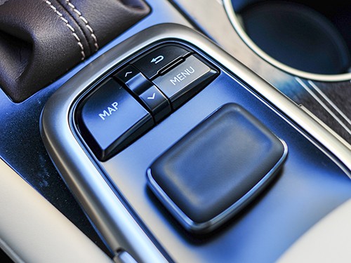 chi-tiet-noi-that-lexus-rx-450h-2016-9