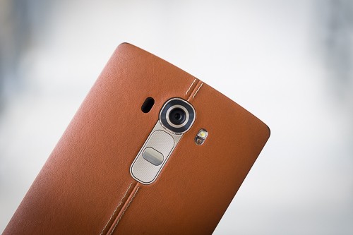 nhung-smartphone-cao-cap-gia-chi-con-vai-trieu-dong