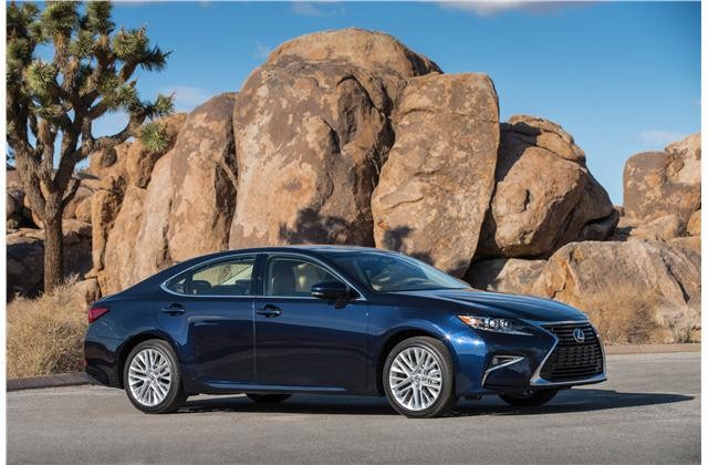 Xe du lịch hạng sang cỡ trung: Lexus ES 2017