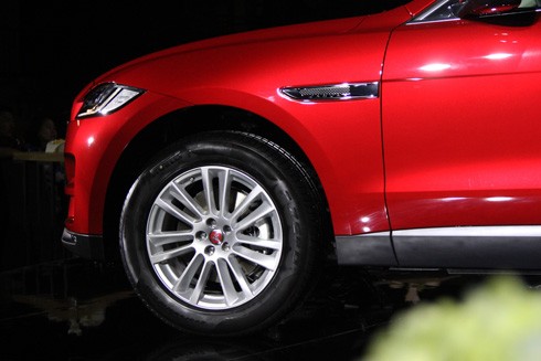 Jaguar F-Pace - SUV thể thao hạng sang cho khách Việt ảnh 5 jaguar-f-pace-suv-the-thao-hang-sang-cho-khach-viet-page-2-3