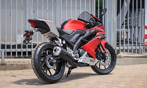 Yamaha R15 thế hệ mới đầu tiên về Hà Nội giá 112 triệu đồng ảnh 5 chi-tiet-yamaha-r15-the-he-moi-tai-ha-noi-4