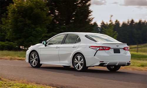 Toyota Camry 2018 giá từ 23.500 USD ảnh 6 chi-tiet-toyota-camry-the-he-thu-8-moi-4