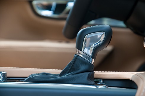 Volvo S90 - sedan lạ cho nhà giàu Việt Nam ảnh 10 anh-chi-tiet-volvo-s90-inscription-7