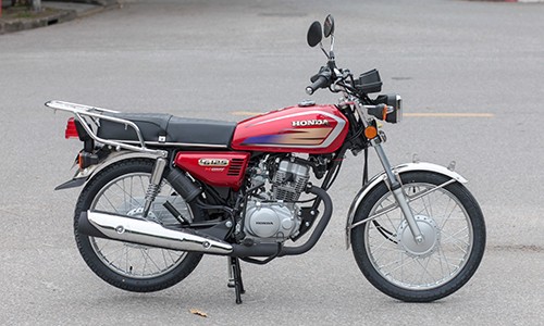 Honda CG125 - 'xe Win kiểu mới' đầu tiên về Việt Nam ảnh 2 chi-tiet-honda-cg125-dau-tien-ve-viet-nam-1