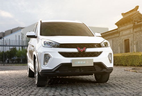 Xe SUV mới của GM giá chưa tới 9.000 USD ở Trung Quốc ảnh 1 wuling-hong-guang-s3