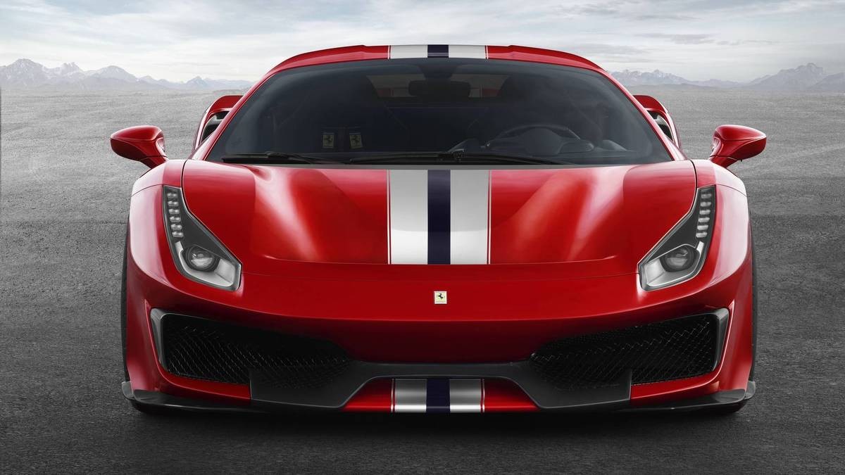 Ferrari 488 Pista - siêu xe mới thách thức McLaren 720S ảnh 1