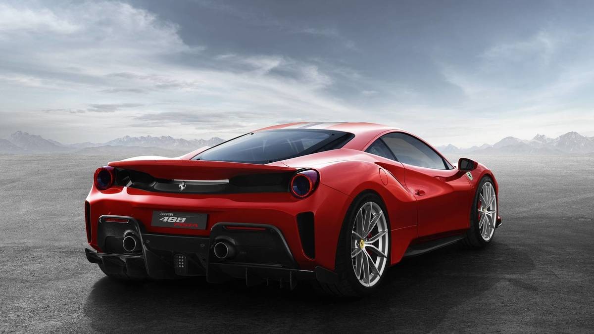 Ferrari 488 Pista - siêu xe mới thách thức McLaren 720S ảnh 4