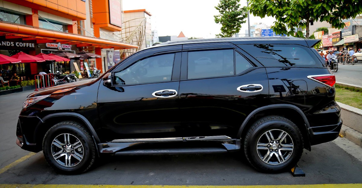 Toyota Fortuner cũ giá 1,2 tỷ - đắt hơn xe mới tại Việt Nam ảnh 2