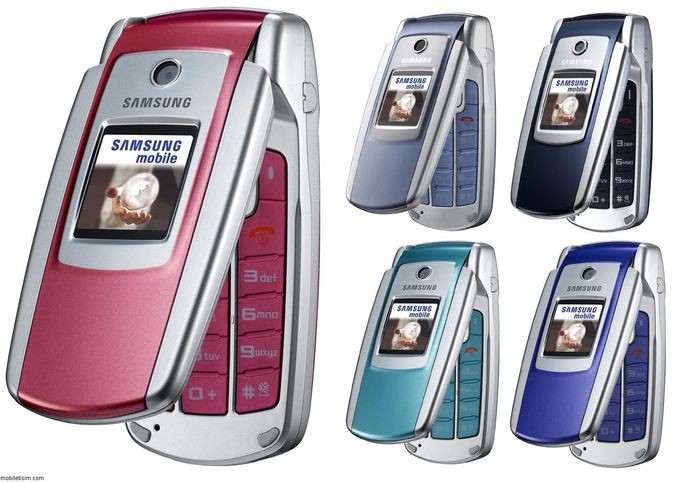 5 mẫu điện thoại nắp gập được mong chờ hồi sinh ảnh 5