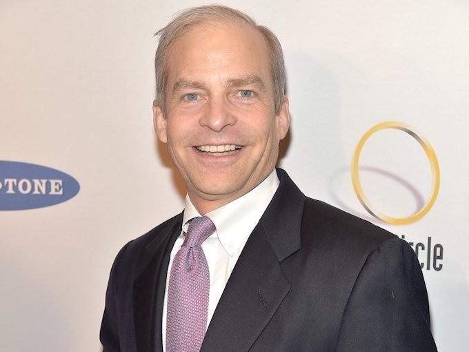 Khối tài sản 'khủng' của 15 gia tộc siêu giàu Mỹ ảnh 10