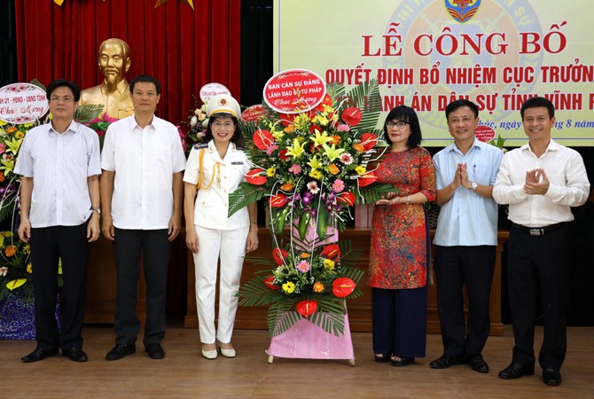 Điều động, bổ nhiệm nhân sự 5 địa phương ảnh 4 Điều động, bổ nhiệm nhân sự 5 địa phương ảnh 4