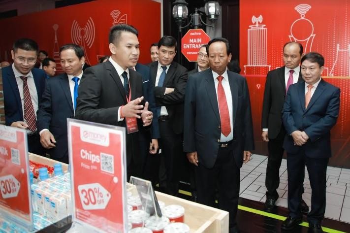 Hạ tầng viễn thông mạnh là một ưu thế cho Metfone khi xây dựng xã hội số và cung cấp các giải pháp cho chính phủ điện tử tại Campuchia. Hạ tầng viễn thông mạnh là một ưu thế cho Metfone khi xây dựng xã hội số và cung cấp các giải pháp cho chính phủ điện tử tại Campuchia.