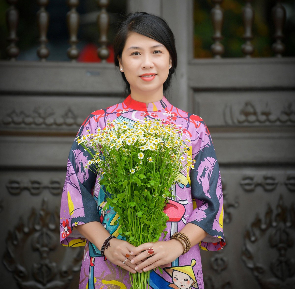 Với Hải Châu, đã làm dịch vụ, sự cố và sơ xuất là khó tránh khỏi, nhưng việc xử lý sau sự cố bằng thái độ thế nào mới quyết định anh là ai. Với Hải Châu, đã làm dịch vụ, sự cố và sơ xuất là khó tránh khỏi, nhưng việc xử lý sau sự cố bằng thái độ thế nào mới quyết định anh là ai.