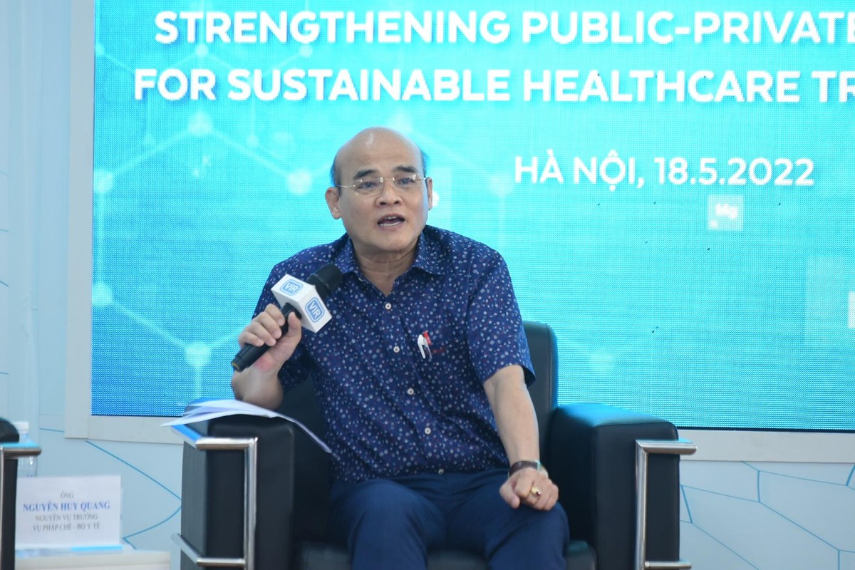 Ông Nguyễn Huy Quang, nguyên Vụ trưởng vụ Pháp chế, Bộ Y tế trao đổi tại Hội thảo. Ảnh: Dũng Minh Ông Nguyễn Huy Quang, nguyên Vụ trưởng vụ Pháp chế, Bộ Y tế trao đổi tại Hội thảo. Ảnh: Dũng Minh