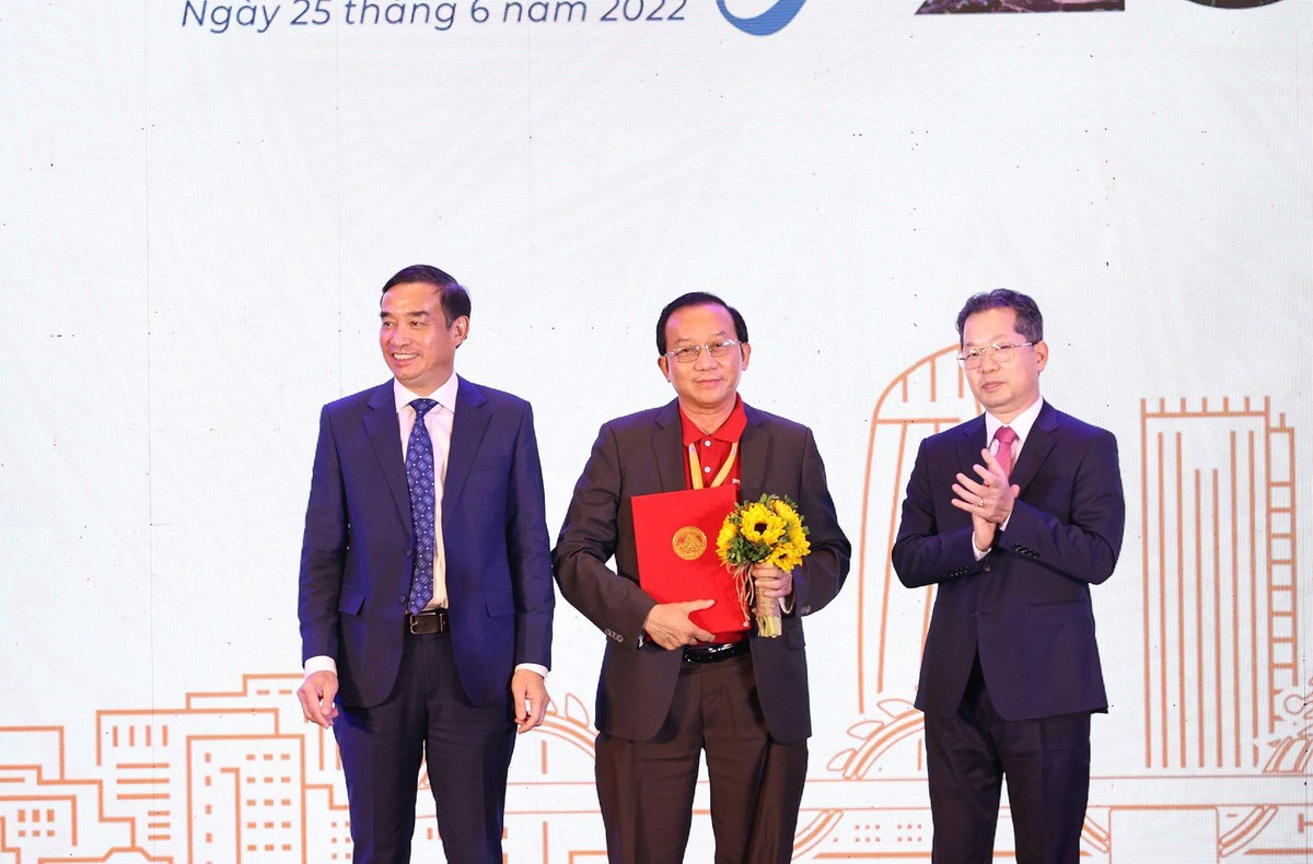 Trong chuỗi hoạt động Diễn đàn Đầu tư Đà Nẵng 2022, Vietjet chính thức công bố mở loạt Trong chuỗi hoạt động Diễn đàn Đầu tư Đà Nẵng 2022, Vietjet chính thức công bố mở loạt