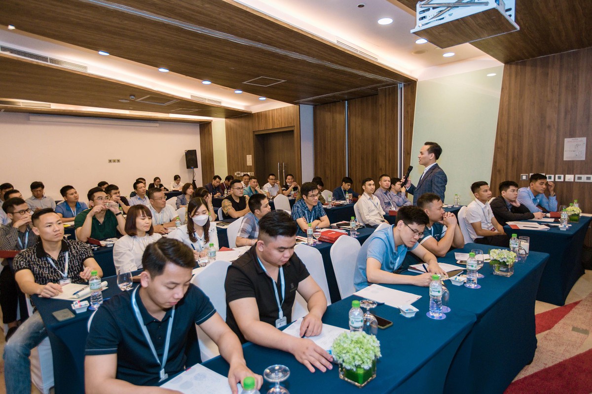 Rich Nguyen chú trọng vào mảng đào tạo.