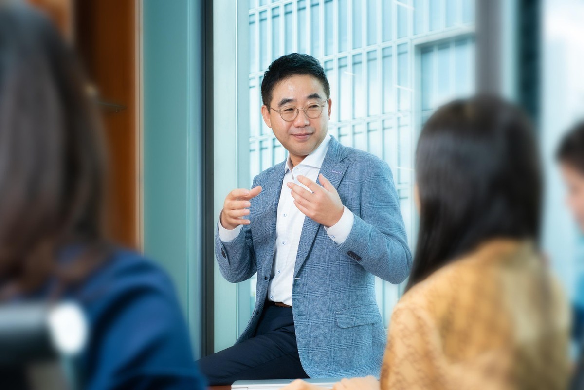 Shinhan Life tập trung phát triển những sản phẩm bảo hiểm thuần bảo vệ với mức giá hợp lý hàng tháng để mọi người có thể dễ dàng tiếp cận. Shinhan Life tập trung phát triển những sản phẩm bảo hiểm thuần bảo vệ với mức giá hợp lý hàng tháng để mọi người có thể dễ dàng tiếp cận.