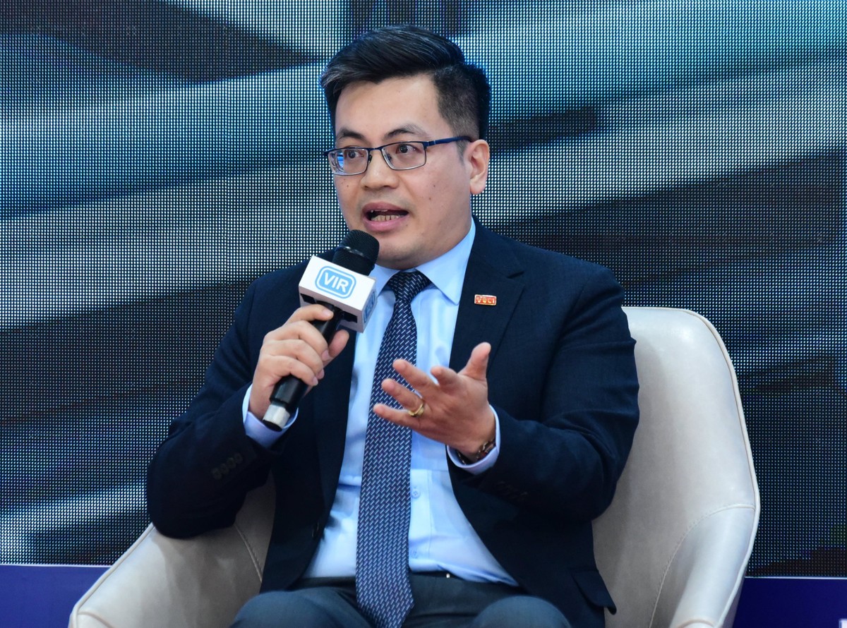 Ông Nguyễn Tiến Huy, Giám đốc Văn phòng Doanh nghiệp phát triển bền vững, VCCI trao đổi tại diễn đàn. Ảnh: Dũng Minh Ông Nguyễn Tiến Huy, Giám đốc Văn phòng Doanh nghiệp phát triển bền vững, VCCI trao đổi tại diễn đàn. Ảnh: Dũng Minh