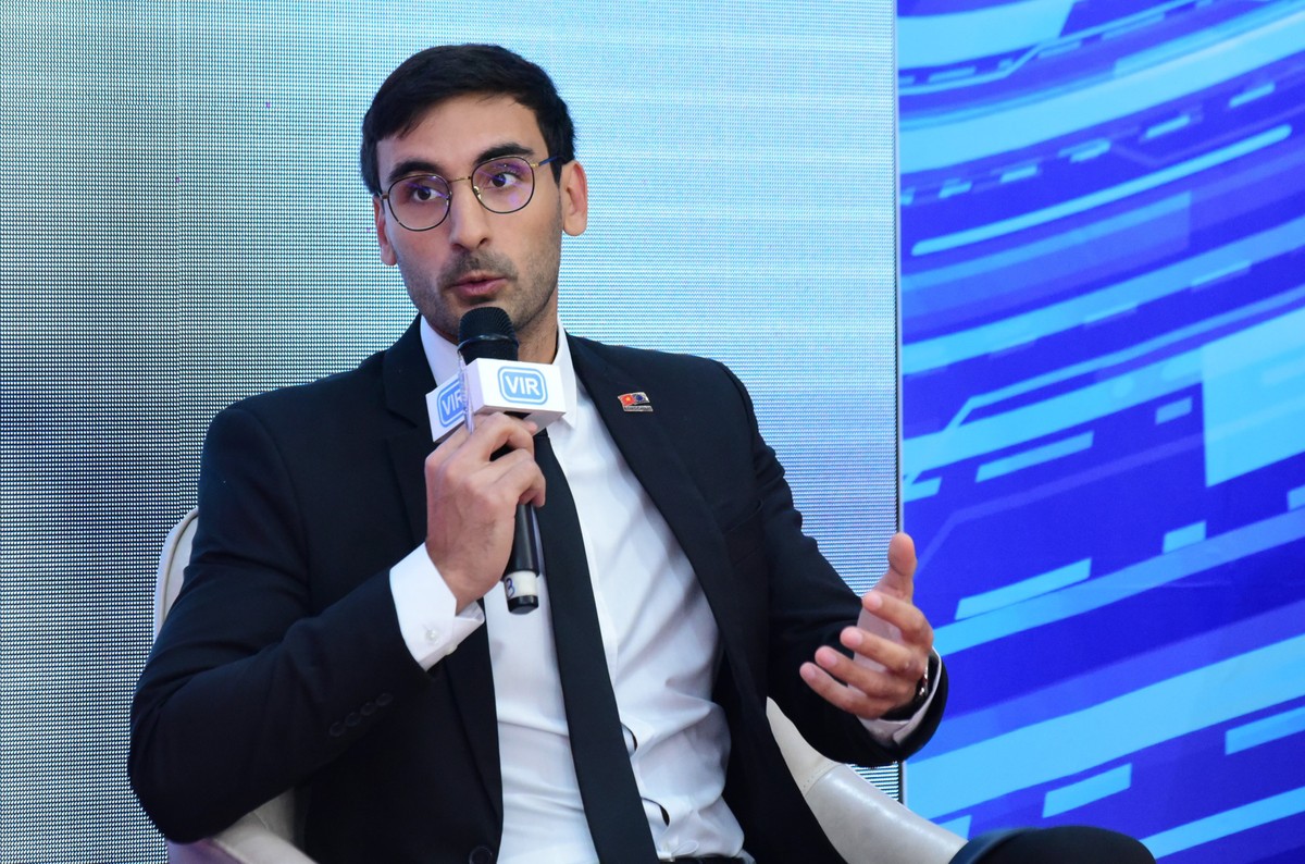 Ông Pavel Poskakukhin, Chủ tịch Tiểu Ban Kỹ thuật số, EuroCham chia sẻ tại phiên thảo luận thứ 2. Ảnh: Dũng Minh