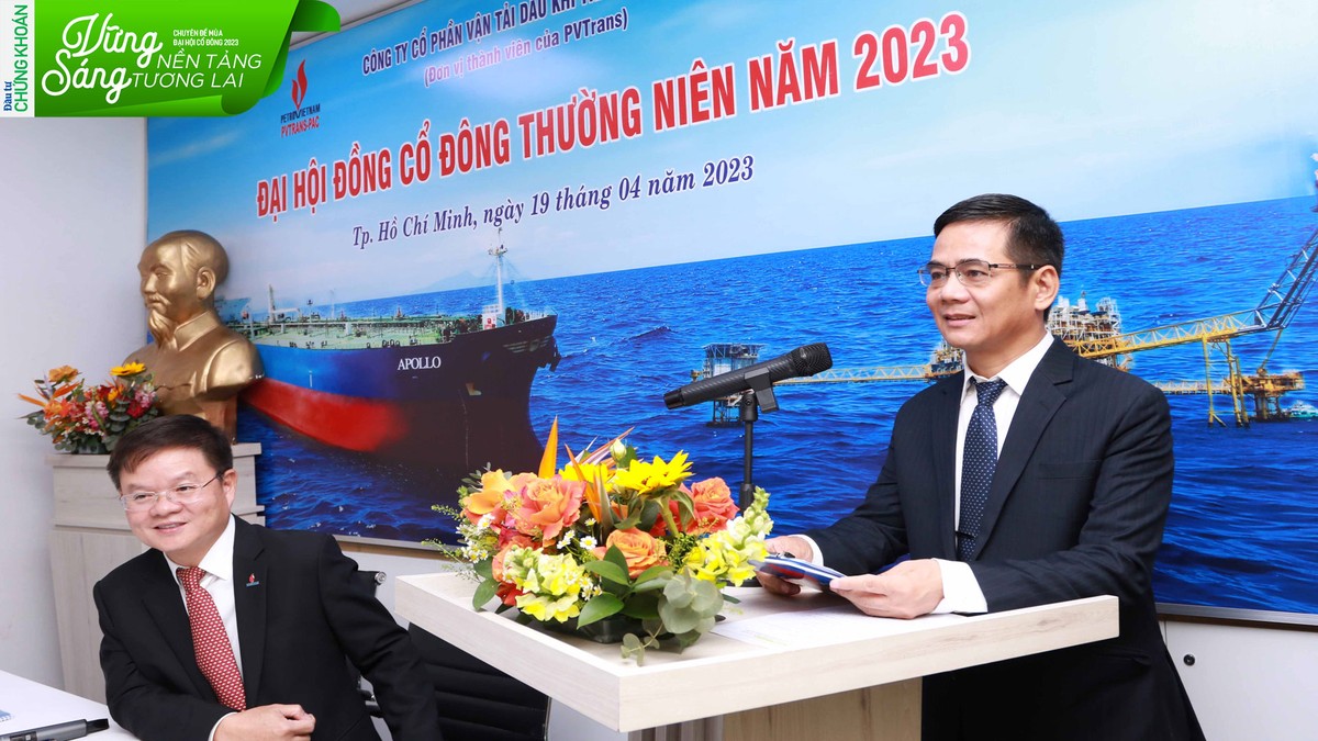 Ông Lê Mạnh Tuấn, Chủ tịch HĐQT PV Trans Pacific Báo cáo về hoạt động năm 2022 và Kế hoạch hoạt động năm 2023 của HĐQT. Ảnh: Lê Toàn Ông Lê Mạnh Tuấn, Chủ tịch HĐQT PV Trans Pacific Báo cáo về hoạt động năm 2022 và Kế hoạch hoạt động năm 2023 của HĐQT. Ảnh: Lê Toàn