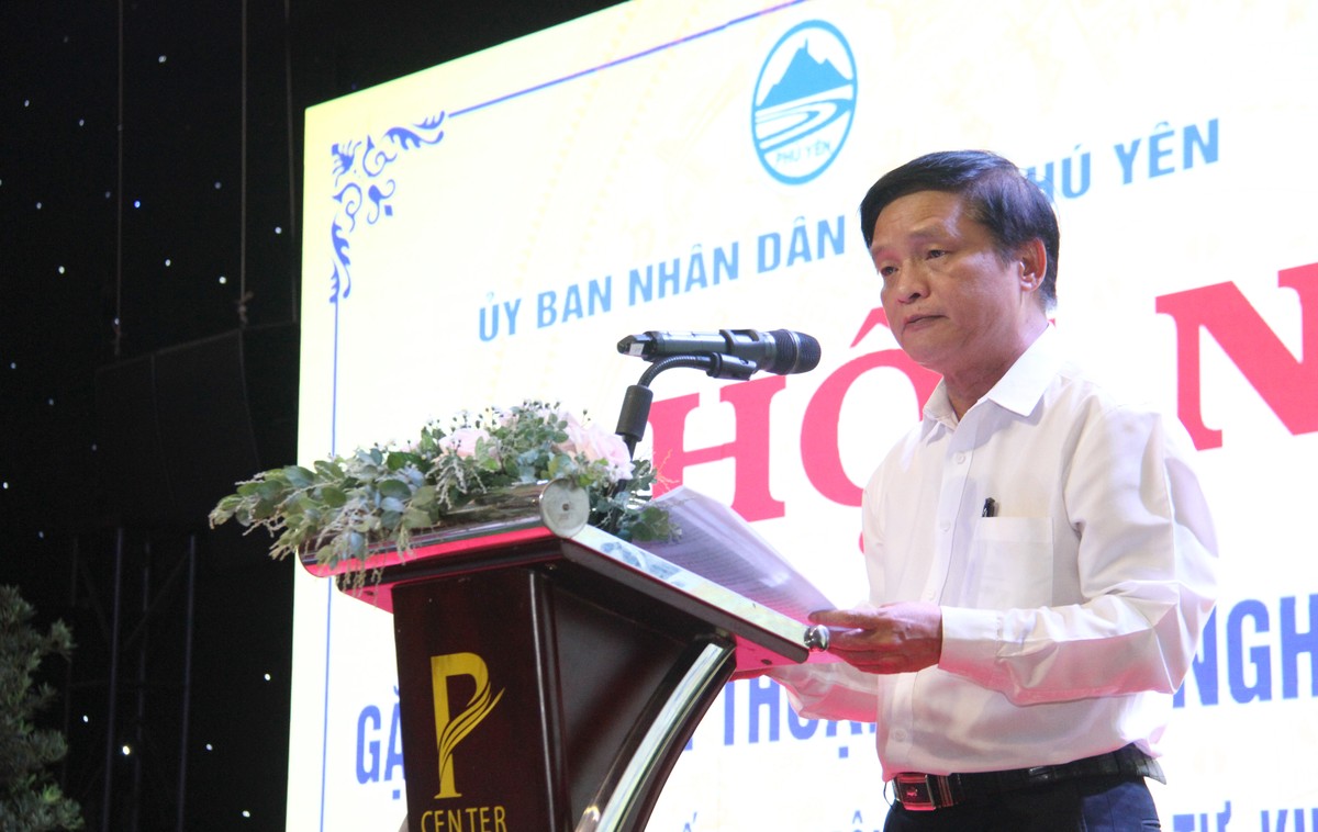 Ông Lê Tấn Hổ, Phó chủ tịch Thường trực UBND tỉnh Phú Yên phát biểu khai mạc Hội nghị. Ảnh: Đức Thành Ông Lê Tấn Hổ, Phó chủ tịch Thường trực UBND tỉnh Phú Yên phát biểu khai mạc Hội nghị. Ảnh: Đức Thành