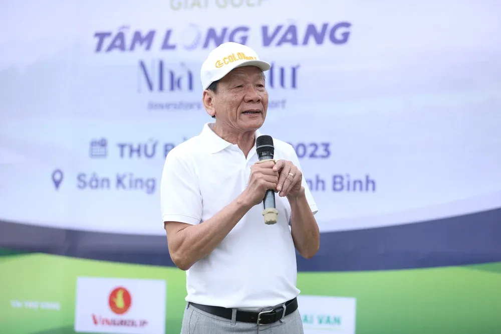 TS. Nguyễn Anh Tuấn, Tổng biên tập Tạp chí Nhà đầu tư/Nhadautu.vn - Trưởng ban tổ chức giải phát biểu khai mạc. TS. Nguyễn Anh Tuấn, Tổng biên tập Tạp chí Nhà đầu tư/Nhadautu.vn - Trưởng ban tổ chức giải phát biểu khai mạc.
