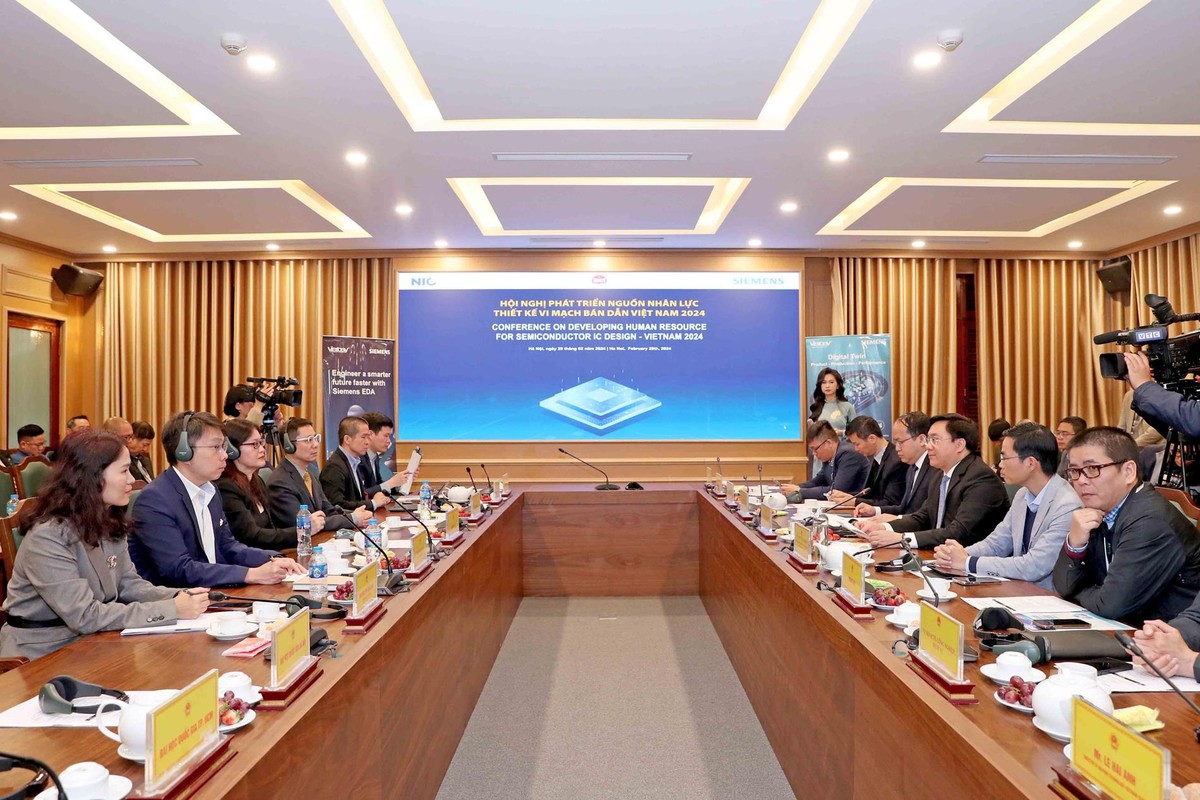 Hội nghị Phát triển Nguồn nhân lực Thiết kế Vi mạch bán dẫn Việt Nam năm 2024. (Ảnh: Đức Trung) Hội nghị Phát triển Nguồn nhân lực Thiết kế Vi mạch bán dẫn Việt Nam năm 2024. (Ảnh: Đức Trung)