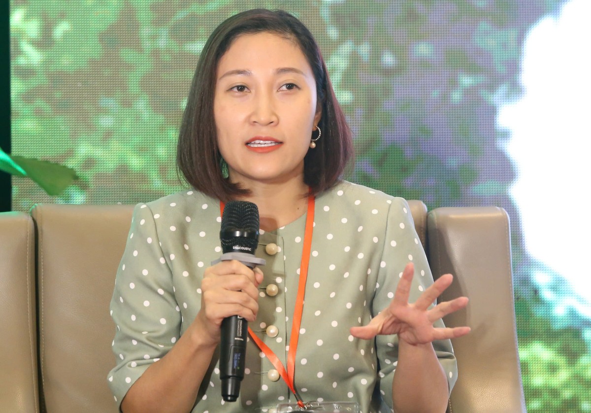 Bà Tống Diệu Linh, Giám đốc Trung tâm Ngân hàng Giao dịch, Khối Thị trường Tài chính và Ngân hàng giao dịch, Ngân hàng TMCP Việt Nam Thịnh Vượng (VPBank) Bà Tống Diệu Linh, Giám đốc Trung tâm Ngân hàng Giao dịch, Khối Thị trường Tài chính và Ngân hàng giao dịch, Ngân hàng TMCP Việt Nam Thịnh Vượng (VPBank)