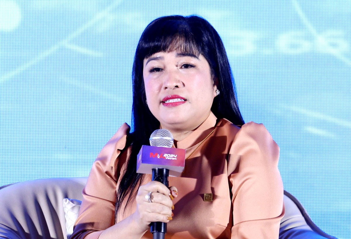 Bà Lưu Thị Thanh Mẫu, Phó chủ tịch Hội Doanh nhân trẻ Việt Nam, Tổng giám đốc Công ty cổ phần Đầu Tư &amp; Xây dựng Phúc Khang