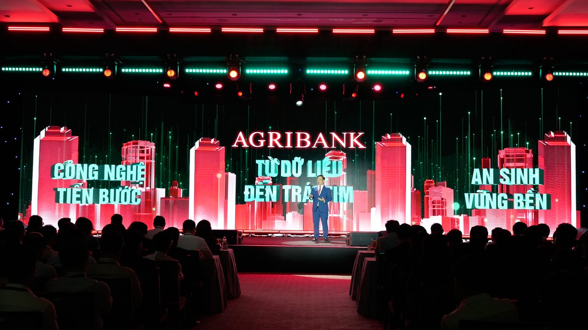 Agribank tập trung hoàn thiện chiến lược đào tạo số, xây dựng đội ngũ &quot;đại sứ số&quot; và &quot;hạt nhân số&quot;, nâng cấp hạ tầng công nghệ, phát triển hệ thống đánh giá hiệu quả đào tạo, tăng cường hợp tác quốc tế.