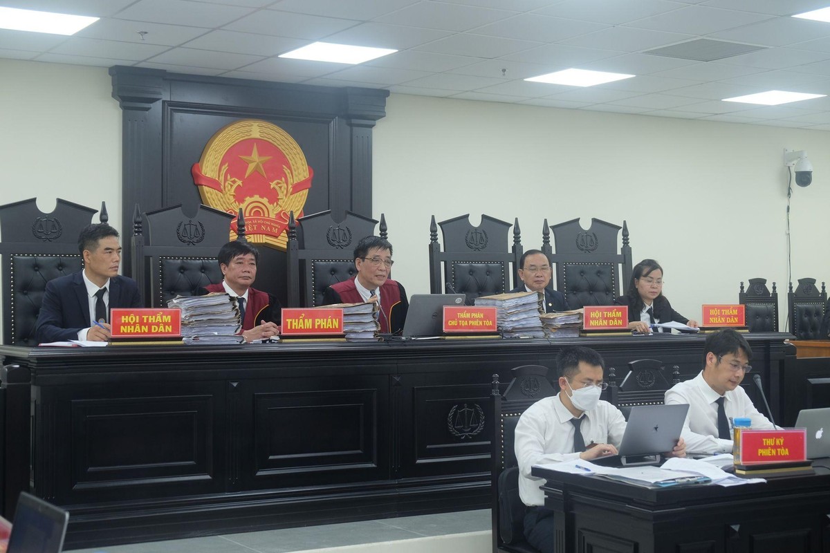 Hội đồng xét xử phiên tòa vụ VN Pharma. Hội đồng xét xử phiên tòa vụ VN Pharma.