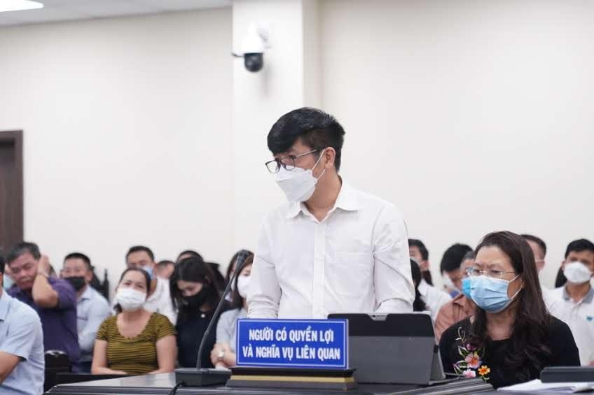 Những người có quyền lợi và nghĩa vụ liên quan tham gia tố tụng. Những người có quyền lợi và nghĩa vụ liên quan tham gia tố tụng.