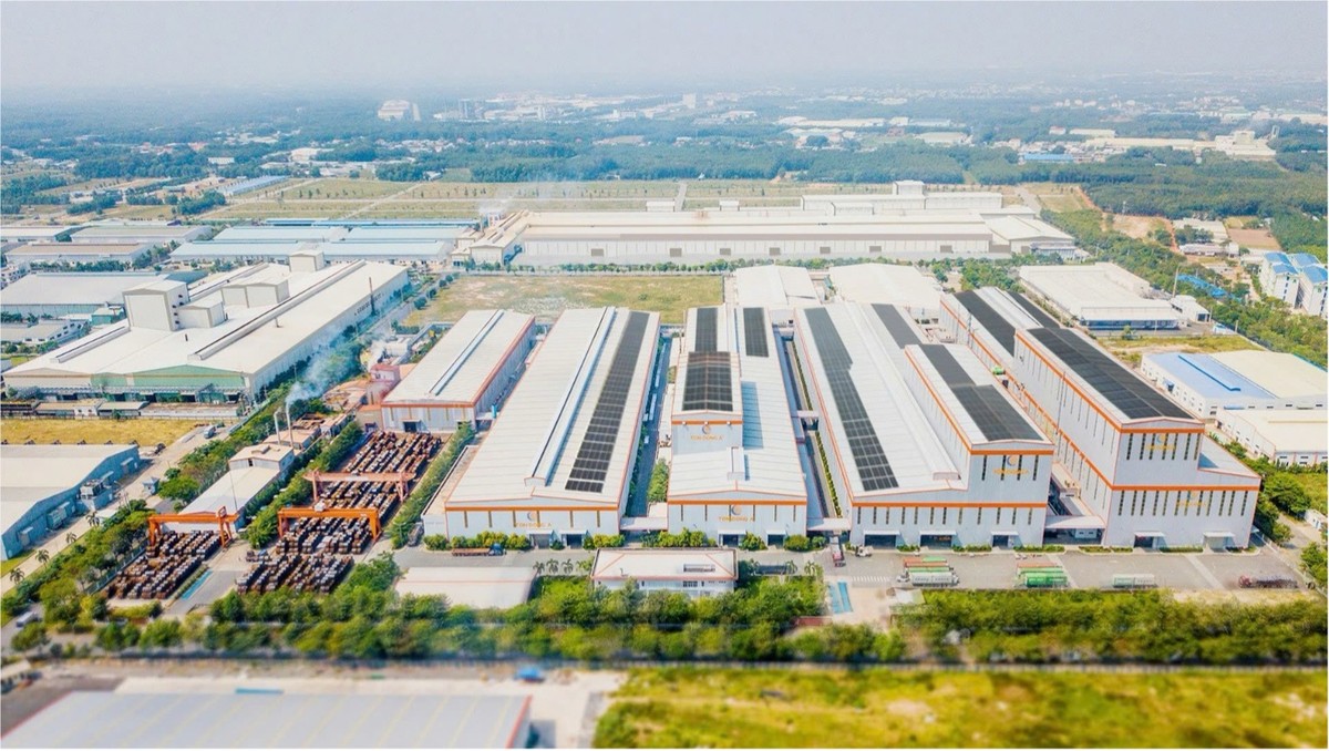 Hệ thống năng lượng mặt trời được lắp đặt tại Chi nhánh Công ty Cổ phần Tôn Đông Á Thủ Dầu Một Hệ thống năng lượng mặt trời được lắp đặt tại Chi nhánh Công ty Cổ phần Tôn Đông Á Thủ Dầu Một