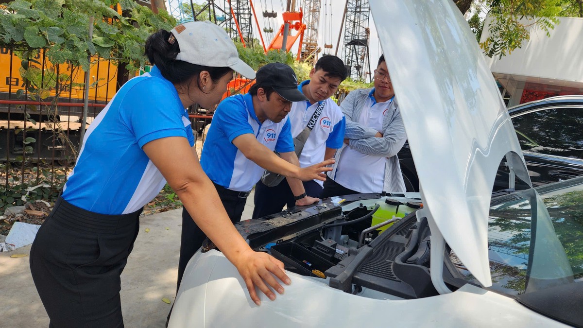 Đội ngũ kỹ thuật của 911 Group Future đã kiểm tra và bàn những xe đảm bảo kỹ thuật, an toàn cho các tài xế để đảm bảo vận hành an toàn